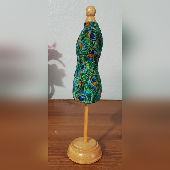 Dritz, dressform pin cushion NIB - Picture 5 of 14